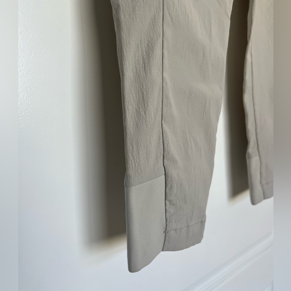 Athleta Trekkie North Jogger Women’s Size‎ 2 Zipper Pockets Travel Hiking GUC - Picture 4 of 6